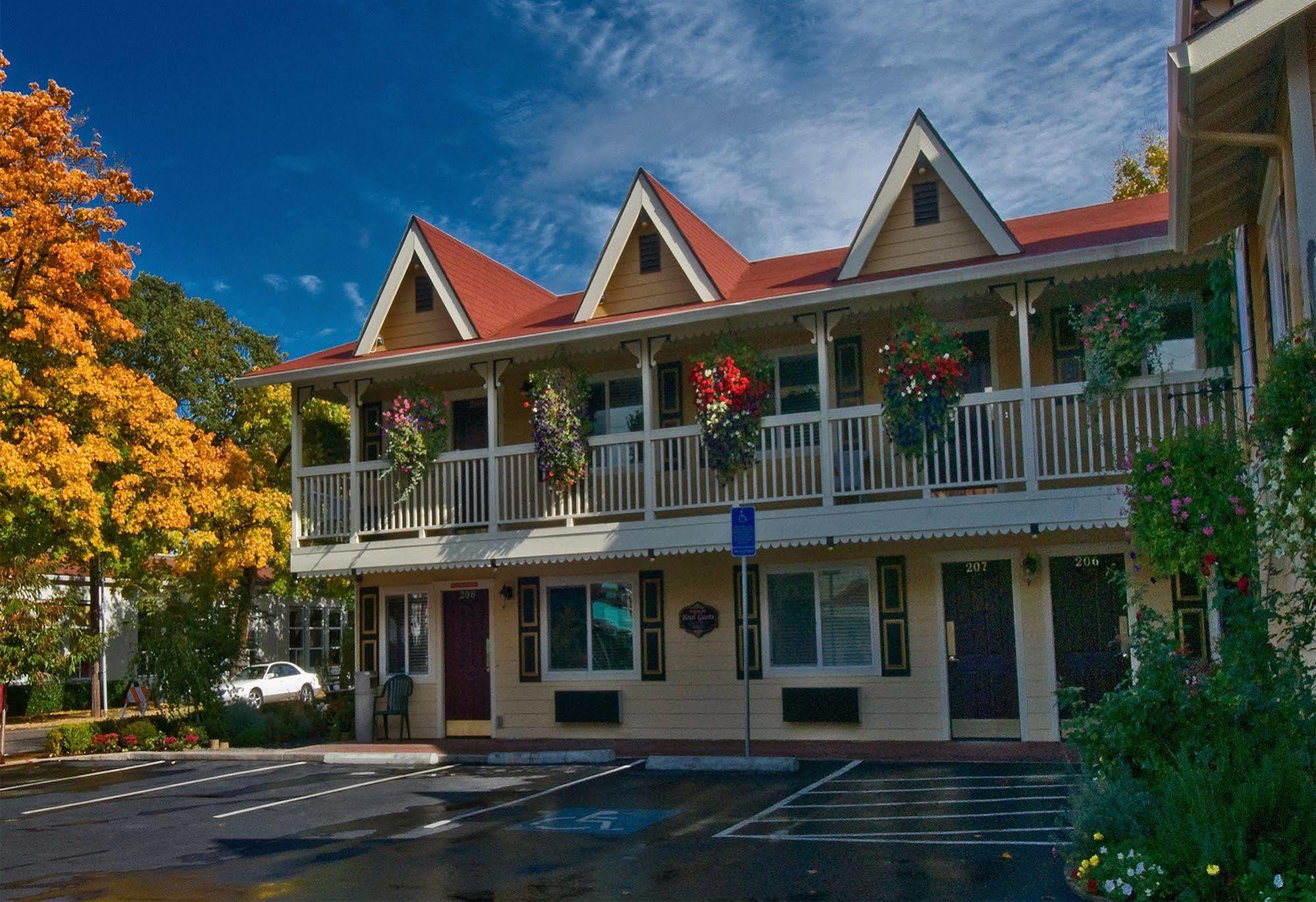 Silverton Inn & Suites Exterior photo